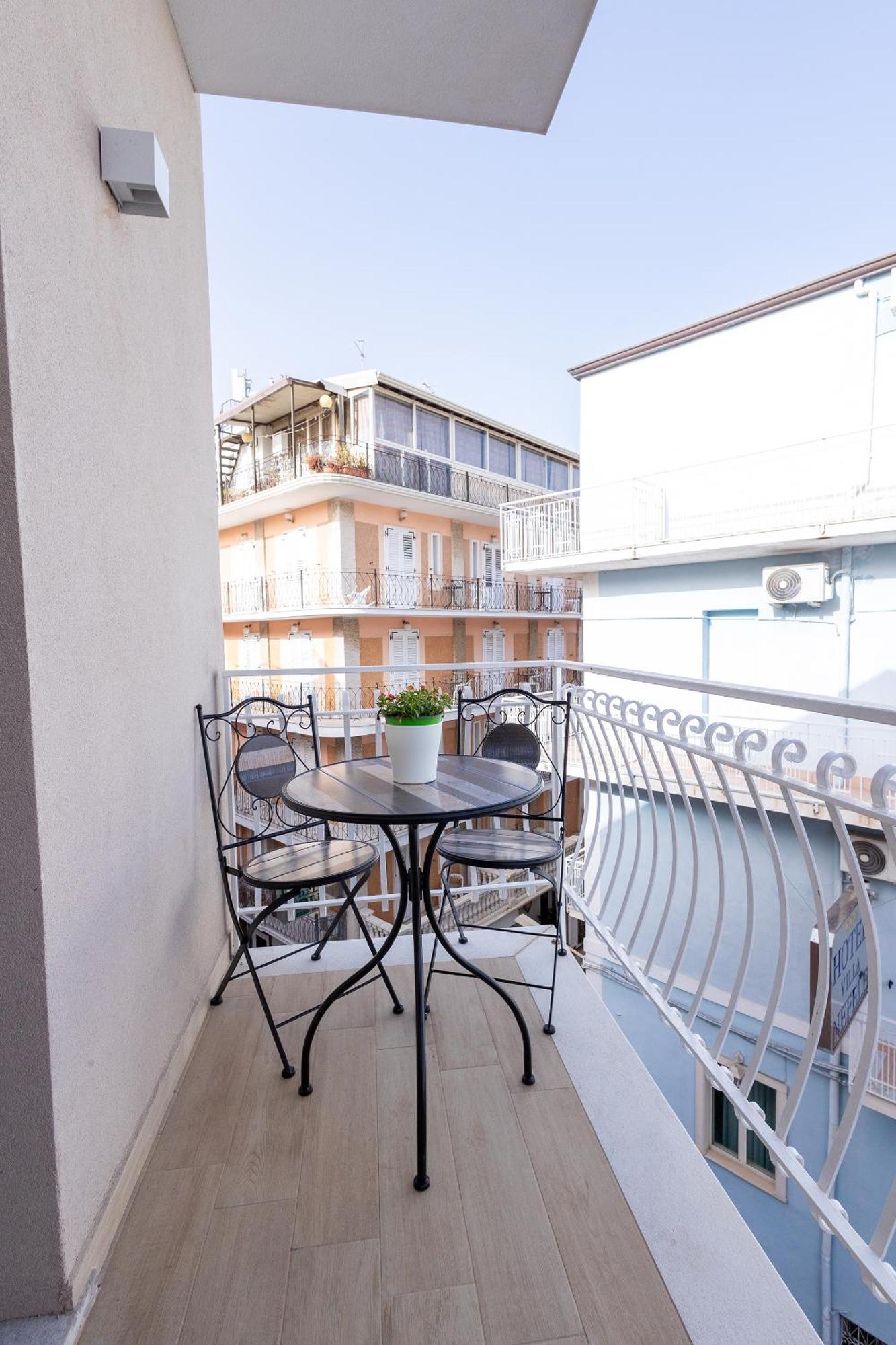 Perla Sul Mare Apartments Джардини Наксос Екстериор снимка
